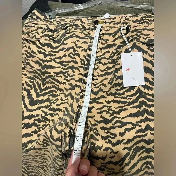 Good American | Good Waist Crop Tiger Print Jeans 15/33 NEW - Picture 11 of 15